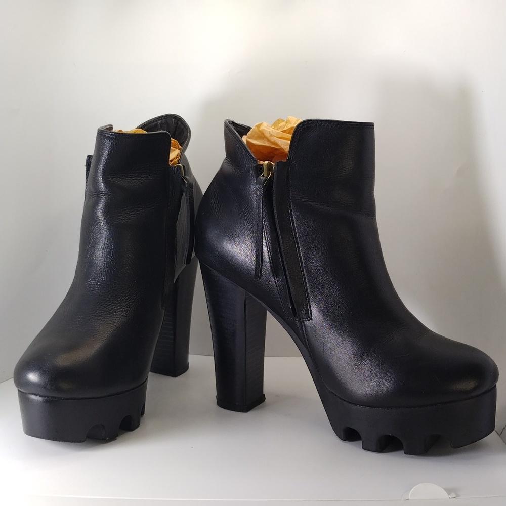 Bata High Top Platform High Heel Bootie